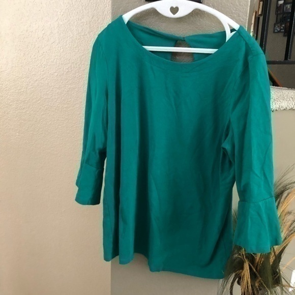 Kim Rogers Tops - Kim Rogers Bell Sleeve Green Top Size Medium